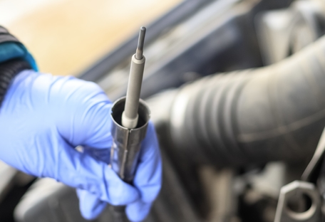 Replace glow plug 01